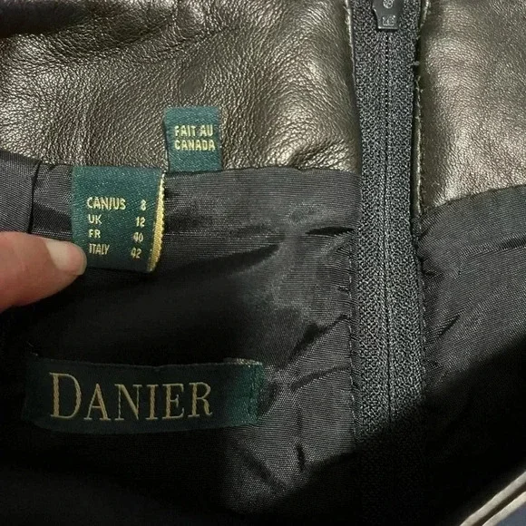 [8]Danier  Navy Blue Leather Pencil Skirt - Picture 3 of 8